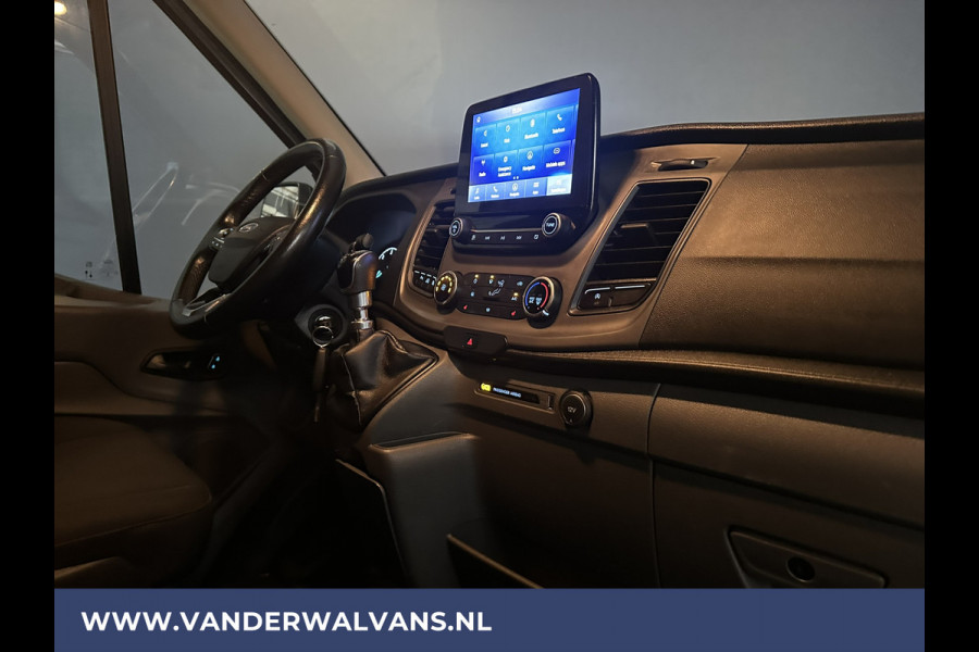 Ford Transit 2.0 TDCI 131pk L3H2 Euro6 Airco | Navigatie | Camera | Cruisecontrol Apple Carplay, Android Auto, Stoelverwarming, verwarmde voorruit, Parkeersensoren, Bijrijdersbank