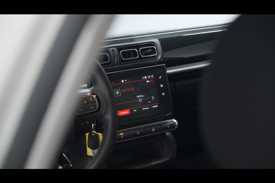 Citroën C3 PureTech 110 EAT6 S&S Feel | Panoramadak | Stoelverwarming | Apple Carplay | Parkeersensoren