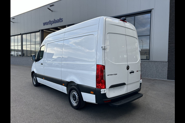 Mercedes-Benz Sprinter 317 CDI L2 H2 9G-TRONIC / MBUX / Camera / Parkeersensoren / Navigatie / Cruise control / Airco / 270 Graden achterdeuren