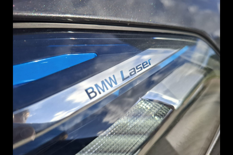 BMW 5 Serie Touring 530e xDrive M Sport Plug in Hybrid PHEV | Panodak | Trekhaak af Fabriek | Lederen Sportstoelen | Laser LED | Harman Kardon | Adaptive Cruise | Head Up | 360 Camera |