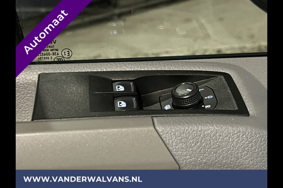 Volkswagen Crafter 2.0 TDI 141pk Automaat L3H2 L2H1 Euro6 Airco | 2x Zijdeur | Camera | Navigatie Apple Carplay, Android Auto, Cruisecontrol, Bijrijdersbank, 3000kg trekvermogen