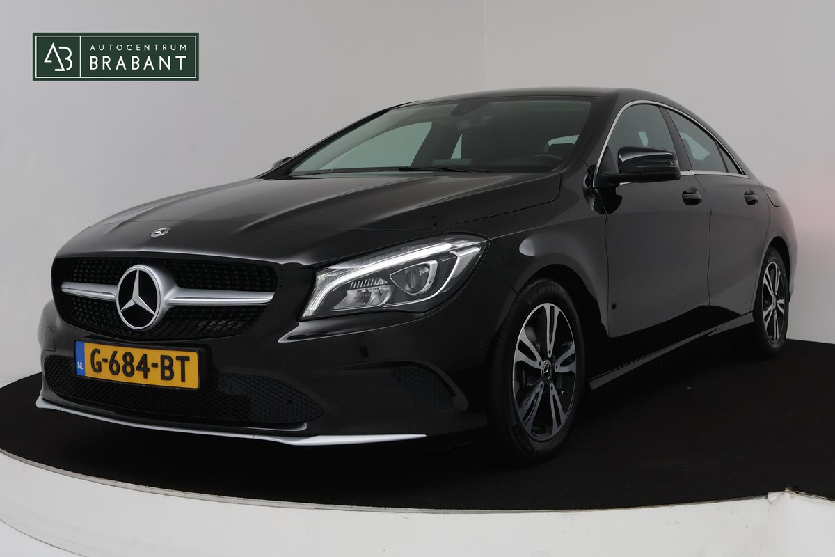 Mercedes-Benz CLA-Klasse 180 Ambition Automaat (CAMERA, NAVIGATIE, CRUISE, PDC, LED, NL-AUTO, GOED ONDERHOUDEN)