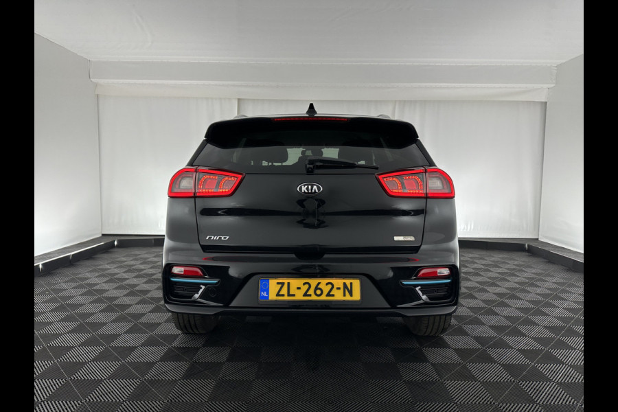 Kia e-Niro ExecutiveLine 64 kWh (INCL-BTW) Aut. *FULL-LEATHER  | JBL-AUDIO | FULL-LED | NAVI-FULLMAP | DAB | ADAPT.CRUISE | CAMERA | MEMORY-PACK | LANE-ASSIST | KEYLESS | DIGI-COCKPIT | SHIFT-PADDLES | COMFORT-SEATS | 17"AL