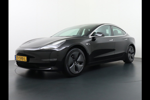 Tesla Model 3 SR+60kWh 325PK AutoPilot FSD.vb Leer PanoDak Adaptive cruise 18" Camera's Elektr.-Stuur+Stoelen+Spiegels+Geheugen+Easy-Entry+Ver Ecc Navigatiesysteem full map LED-a+v Comfortstoel(en) ACC Dual-ECC DAB Voorverwarmen interieur via App Keyless via Telefoonsleutel One-Pedal-Drive Origin. NLse auto !