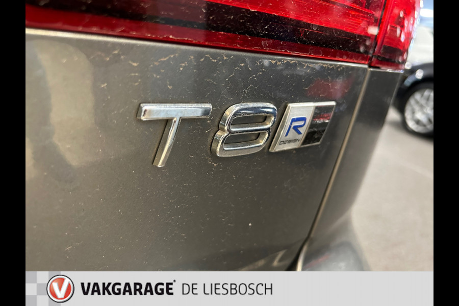 Volvo V60 2.0 T8 Twin Engine AWD R-Design 300pk / Leder / camera / trekhaak / Harman-Kardon