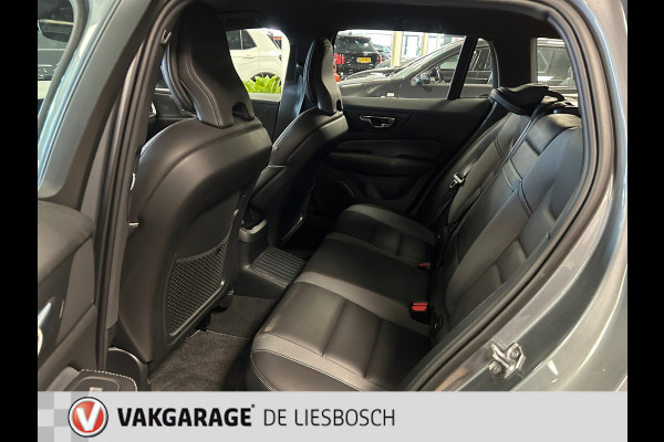 Volvo V60 2.0 T8 Twin Engine AWD R-Design 300pk / Leder / camera / trekhaak / Harman-Kardon