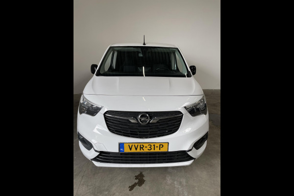 Opel Combo 130 pk L1 Edition Automaat | Navigatie | Airco | Parkeer sensoren | Trekhaak |