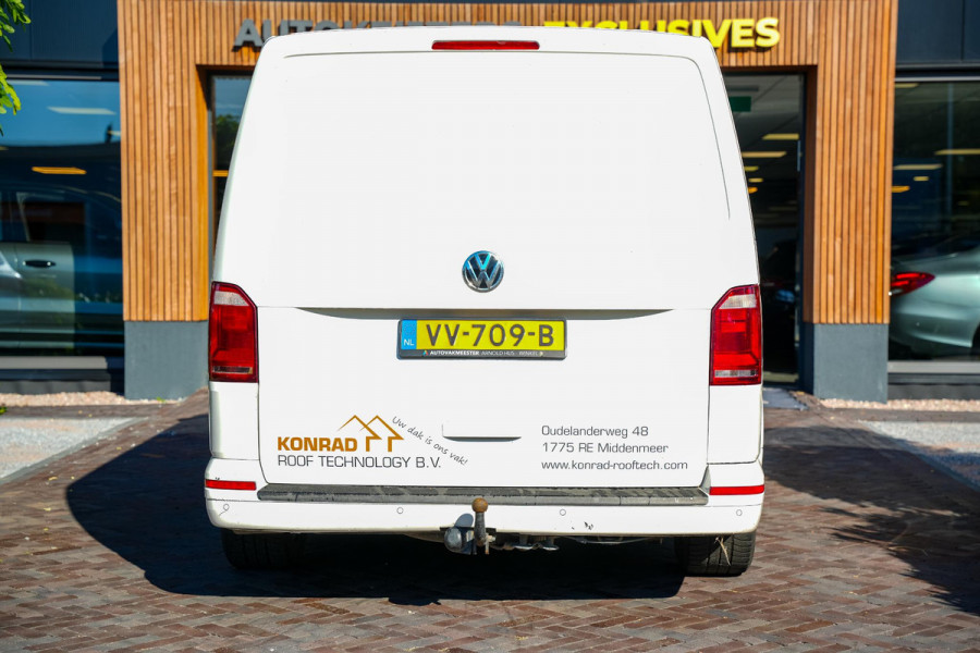 Volkswagen Transporter 2.0 TDI L2H2 Highline Airco Trekhaak Cruise control PDC