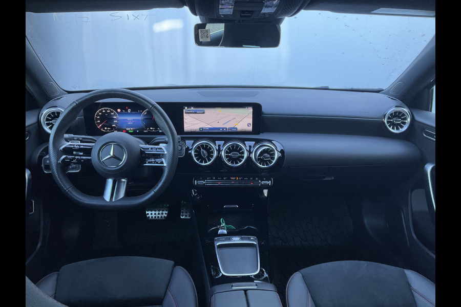 Mercedes-Benz A-Klasse 250 e PHEV AMG Line Facelift Pano.dak Cam Led COMPLEET!