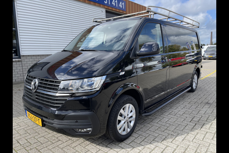 Volkswagen Transporter 2.0 TDI 150pk T6.1 DSG automaat L2H1 28 Highline / vaste prijs rijklaar € 27.950 ex btw / lease vanaf € 455 / airco / cruise / navi / lichtmetalen velgen / trekhaak / camera !