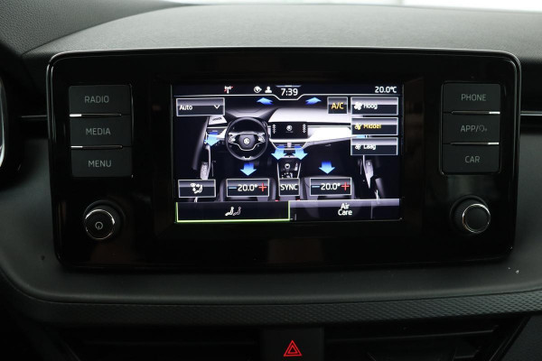 Škoda SCALA 1.0 TSI Ambition | Trekhaak | Full LED | Carplay | Climate control | PDC | Cruise control | Bluetooth