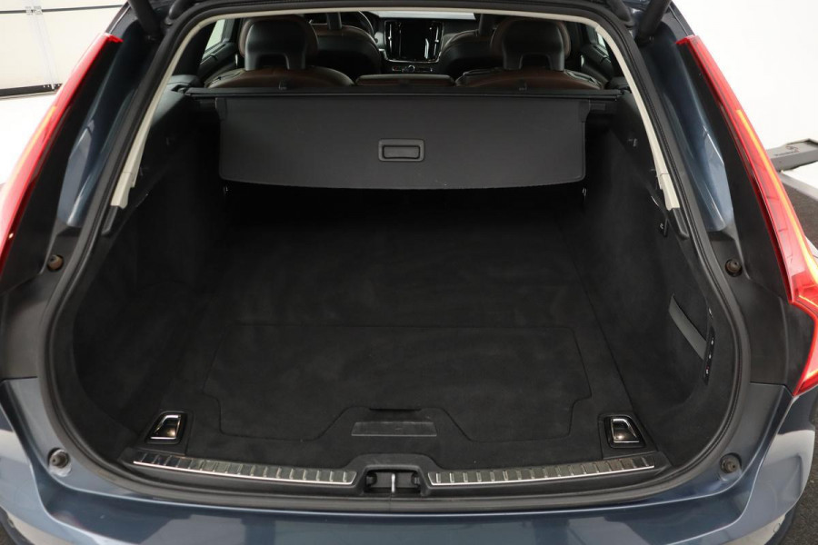 Volvo V90 2.0 T5 Inscription | Panoramadak | Stoelventilatie | Head-Up | Trekhaak | Massage | 360 camera | Nappaleder | Carplay | Achterbankverwarming | Navigatie | Keyless | Dodehoek detectie | Full LED