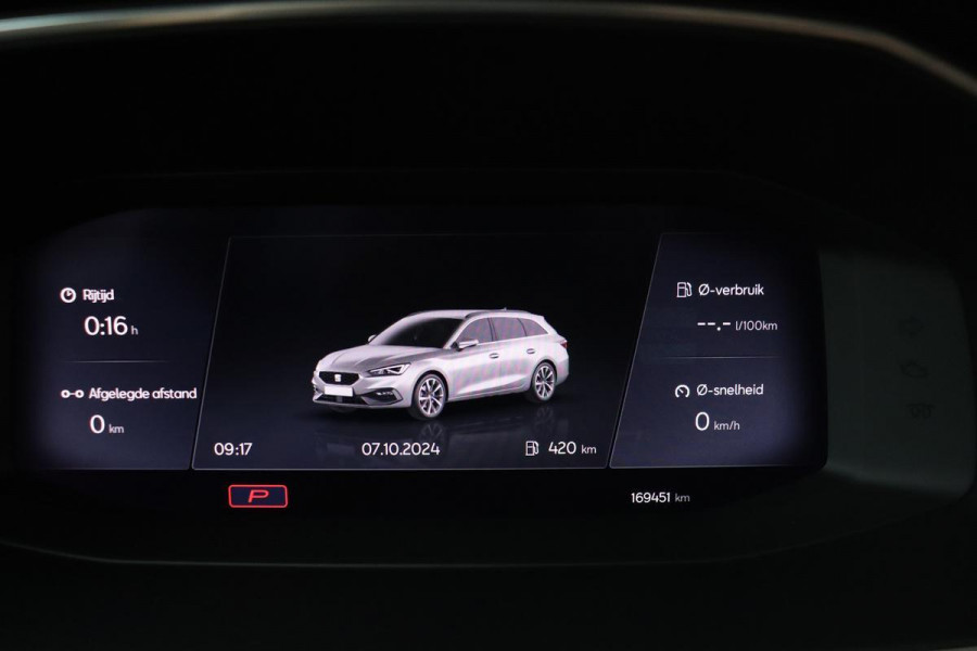 Seat Leon 1.5 eTSI FR Launch Edition | Panoramadak | Stoel & stuurverwarming | BeatsAudio | Camera | Adaptive cruise | Memory | Chassis Control | Carplay | Keyless | Full LED