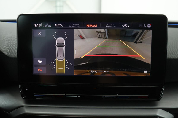 Seat Leon 1.5 eTSI FR Launch Edition | Panoramadak | Stoel & stuurverwarming | BeatsAudio | Camera | Adaptive cruise | Memory | Chassis Control | Carplay | Keyless | Full LED