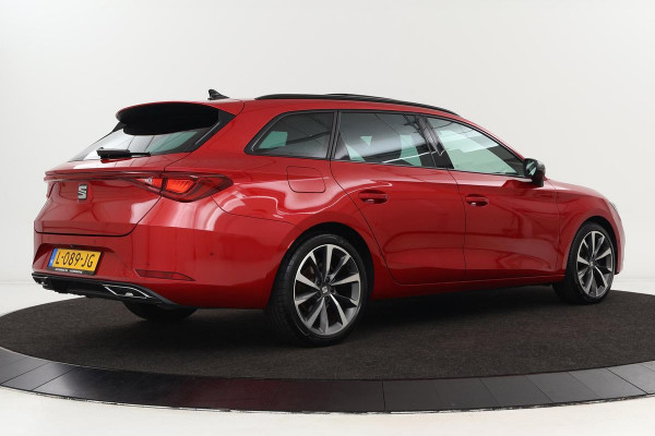 Seat Leon 1.5 eTSI FR Launch Edition | Panoramadak | Stoel & stuurverwarming | BeatsAudio | Camera | Adaptive cruise | Memory | Chassis Control | Carplay | Keyless | Full LED