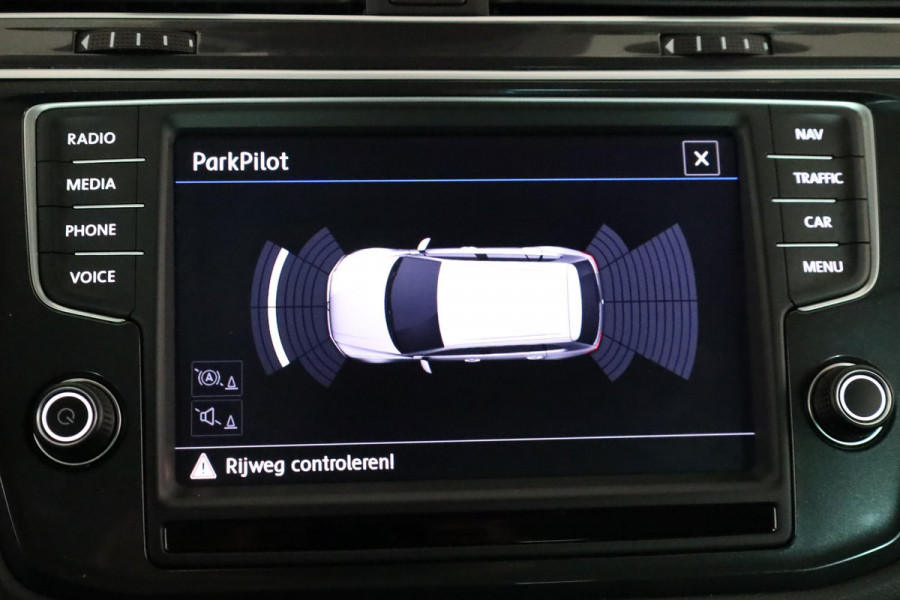 Volkswagen Tiguan 1.4 TSI Connected Series tsi/125pk 6bak| Navi| Alarm| parksensors| extra getint glas