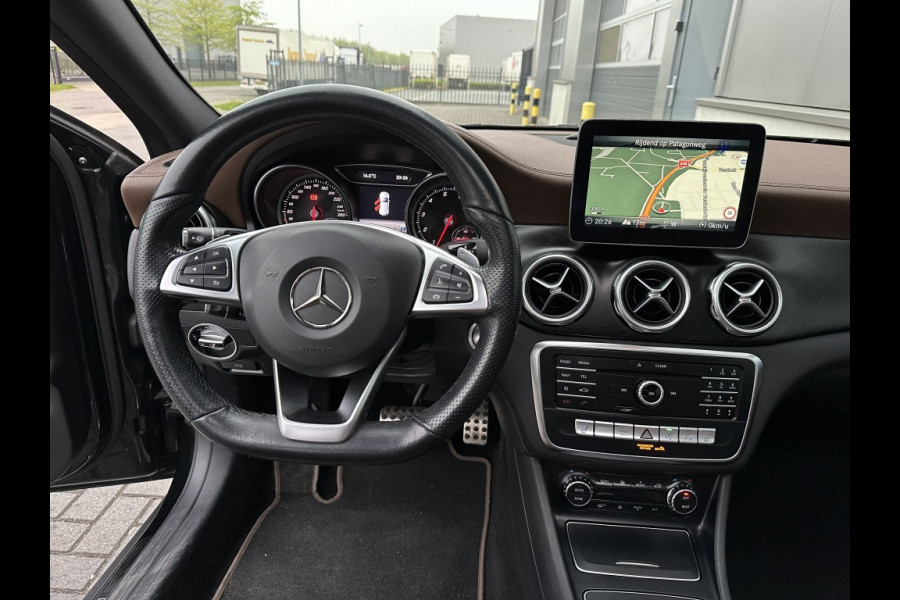 Mercedes-Benz GLA 180 Bus. Sol. AMG 7G Aut PANO NAVI PDC CAMERA CR CONTROL