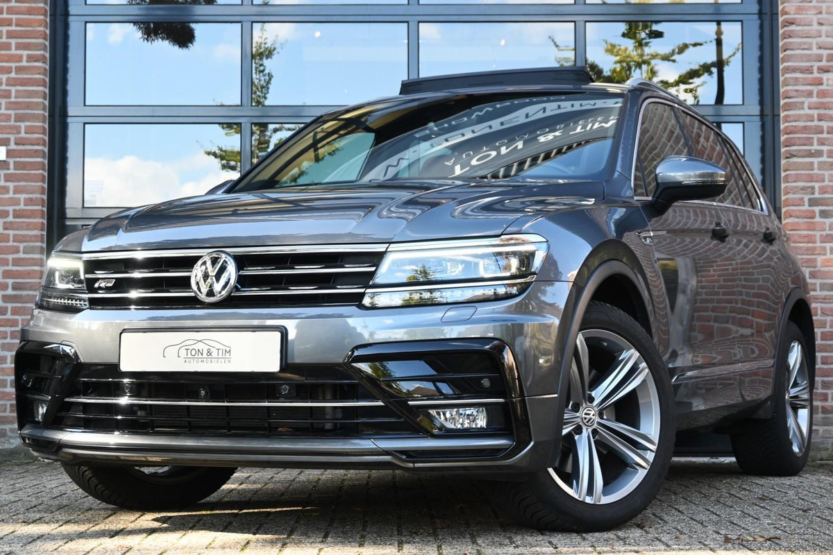 Volkswagen Tiguan 2.0 TSI 4Motion 2x R-LINE PANO Trekhaak Virtual '17