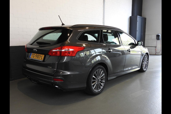 Ford FOCUS Wagon 1.0 EcoBoost 125PK ST-Line NAVI/CLIMA/PDC/17"LMV!