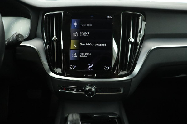 Volvo V60 B3 Momentum Advantage | Trekhaak | Carplay | Full LED | Navigatie | DAB+ | PDC | Climate control | Cruise control