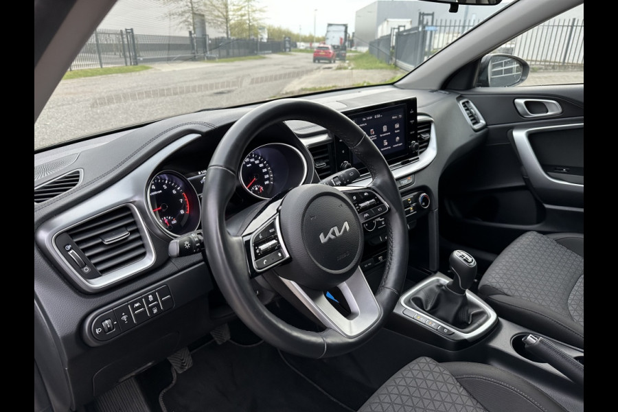 Kia Ceed 1.0 T-GDi DynamicL. 2023 NAVI CR CONTROL CAMERA STOEL-STUURVERWA