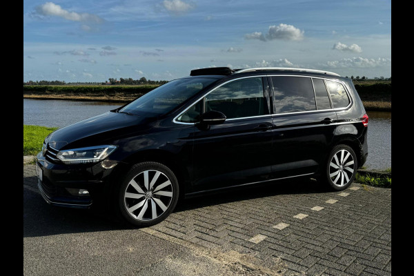 Volkswagen Touran 1.5 TSI Highline 7p Trekhaak vol opties