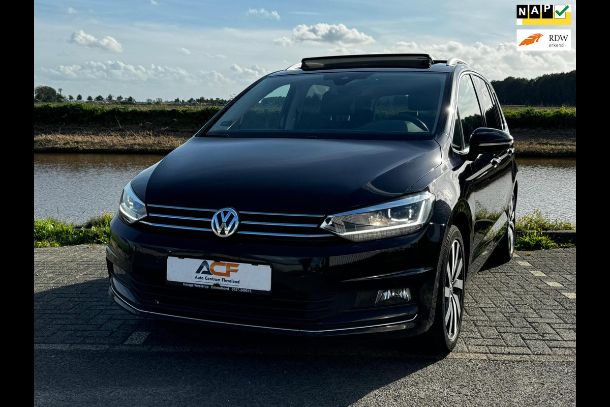 Volkswagen Touran 1.5 TSI Highline 7p Trekhaak vol opties