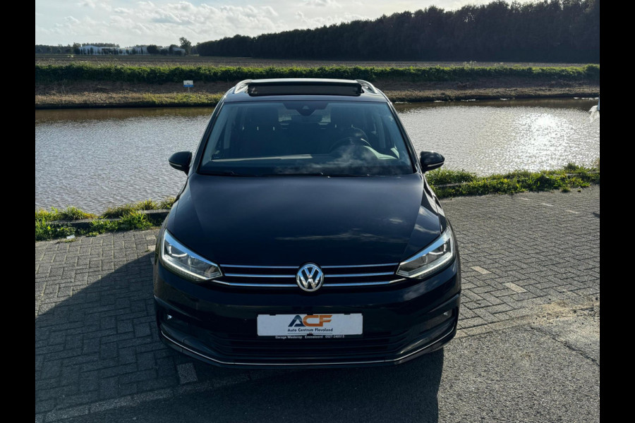 Volkswagen Touran 1.5 TSI Highline 7p Trekhaak vol opties