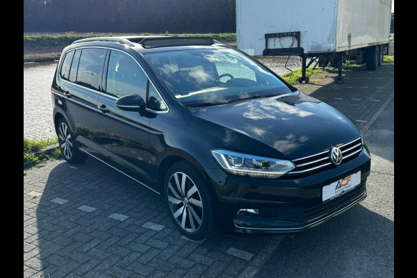 Volkswagen Touran 1.5 TSI Highline 7p Trekhaak vol opties