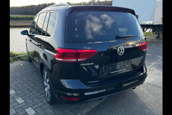 Volkswagen Touran 1.5 TSI Highline 7p Trekhaak vol opties