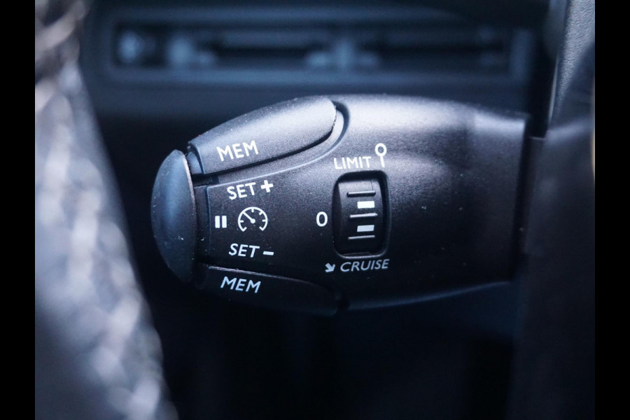 Peugeot 5008 1.2 PureTech Allure | Afn. Trekhaak | Climate control