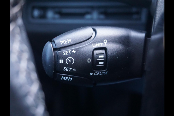 Peugeot 5008 1.2 PureTech Allure | Afn. Trekhaak | Climate control