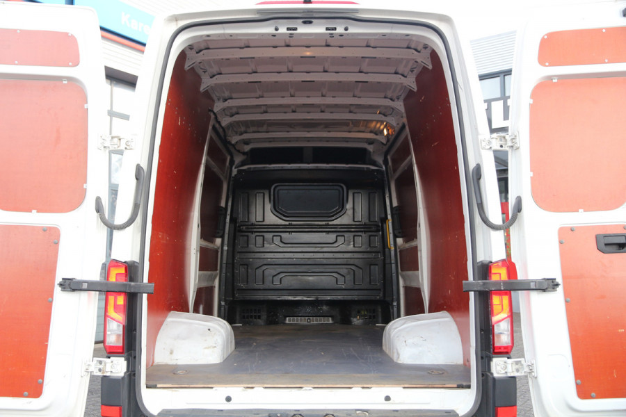 Volkswagen Crafter 50 2.0 TDI 177 | Aut. | 2x Schuifdeur | 3.5t trekgewicht | Cruise | Airco..