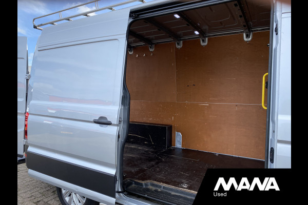 Volkswagen Crafter 35 2.0TDI 177PK L3H3 Automaat Highline Airco Sensoren Car-Play Trekhaak Camera Cruise Bluetooth Multifunctioneel stuurwiel