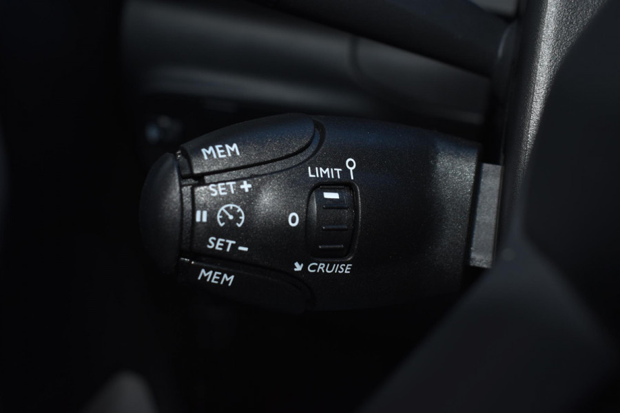 Citroën C3 1.2 PureTech Shine | Carplay | PDC | Incl. garantie