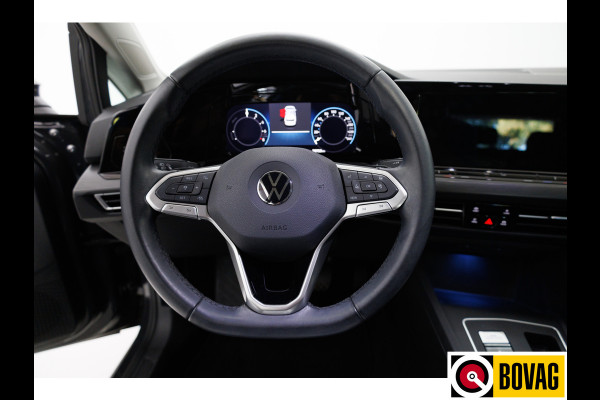 Volkswagen Golf 1.4 eHybrid Style 204 PK Navigatie, Stoelverwarming, Stuurverwarming, IQ Led, DAB, Ergo Active stoel