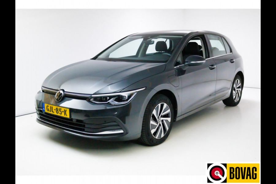 Volkswagen Golf 1.4 eHybrid Style 204 PK Navigatie, Stoelverwarming, Stuurverwarming, IQ Led, DAB, Ergo Active stoel