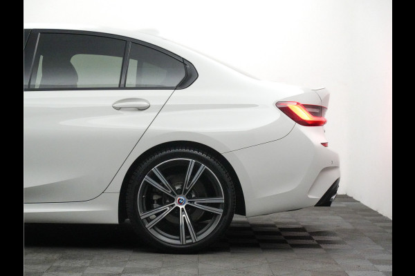 BMW 3-serie 320i Aut8 M-Sport 185pk High Executive (sportleer,laser,keyless,360,carplay)