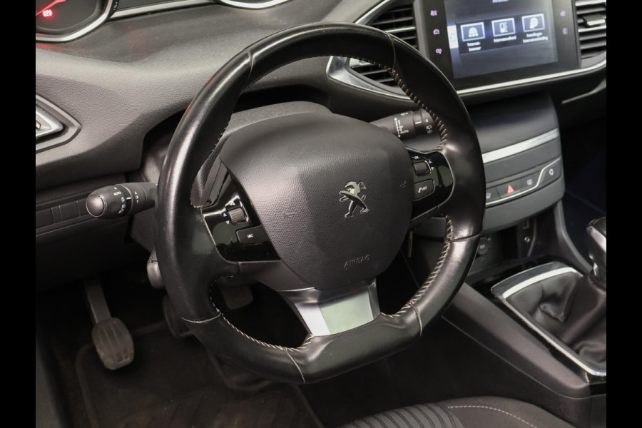 Peugeot 308 1.2 PureTech Active Sport (APPLE CARPLAY,PANORAMADAK,LED,CRUISE,SPORTSTOELEN,GETINT,APK,NETTESTAAT)