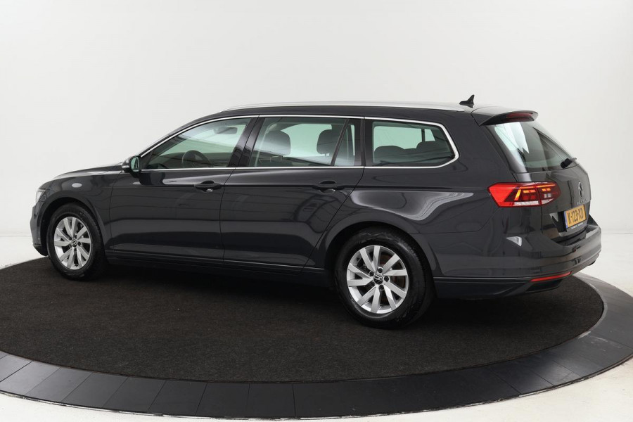 Volkswagen Passat 1.5 TSI Business | Carplay | Camera | Keyless | Navigatie | PDC | Climate control | Cruise control