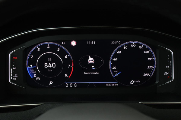 Volkswagen Passat 1.5 TSI Business | Carplay | Camera | Keyless | Navigatie | PDC | Climate control | Cruise control