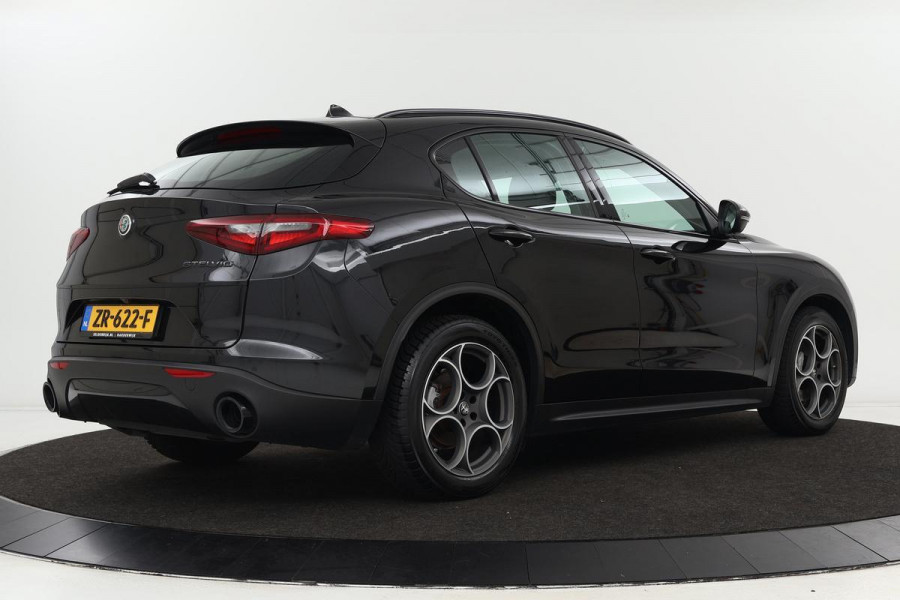 Alfa Romeo Stelvio 2.2d Super | Adaptive Cruise | Leder | Camera | Xenon | Navigatie | PDC | Bluetooth | DAB+