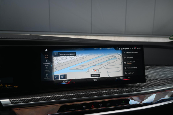 BMW 7 Serie M760e xDrive *Bowers & Wilkins / Panorama / Executive / HUD / Massage / Stoelventilatie*