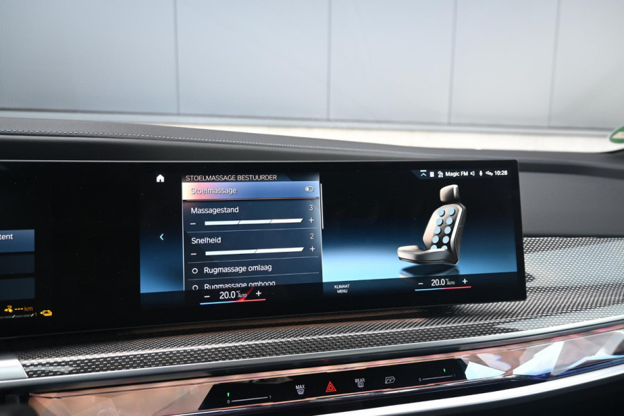 BMW 7 Serie M760e xDrive *Bowers & Wilkins / Panorama / Executive / HUD / Massage / Stoelventilatie*