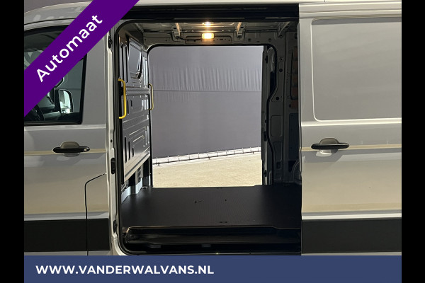 Volkswagen Crafter 2.0 TDI 141pk Automaat L3H2 L2H1 Euro6 Airco | 2x Zijdeur | Camera | Navigatie Apple Carplay, Android Auto, Cruisecontrol, Bijrijdersbank, 3000kg trekvermogen