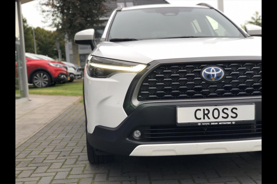 Toyota Corolla Cross 2.0 High Power Hybrid AWD Style | Dodehoekherkenning, Parkeersensoren, Stoel + Stuurverwarming, Keyless, 4X4