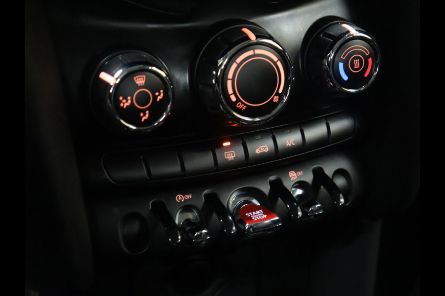 MINI Mini 1.5 Cooper Business 136PK! [NAVIGATIE, STRIPING, BLUETOOTH, CRUISE CONTROL, AIRCO, LM VELGEN, NIEUWSTAAT]