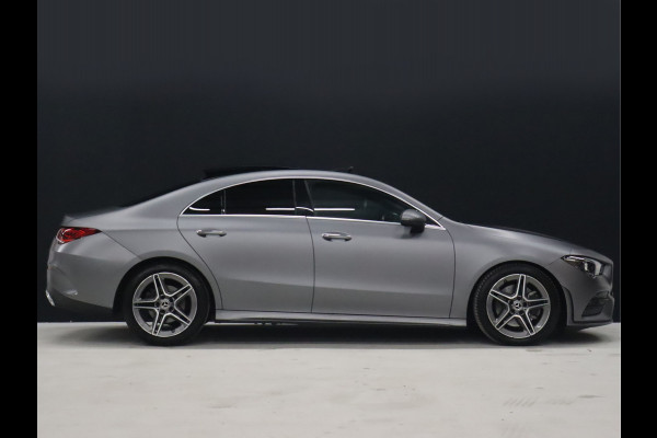 Mercedes-Benz CLA-Klasse 200 AMG Sport FULL OPTION [SCHUIFDAK, SFEERVERLICHTING, CAMERA, LAK MOJAVESILVER, GROOT NAVI, SPORTSTOELEN, PDC, CRUISE CONTROL, AIRCO, NIEUWSTAAT]