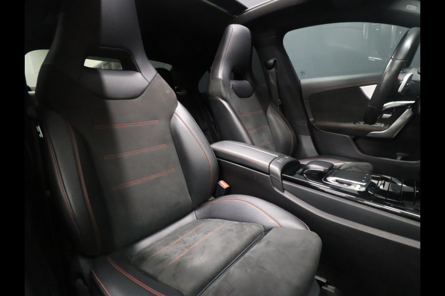 Mercedes-Benz CLA-Klasse 200 AMG Sport FULL OPTION [SCHUIFDAK, SFEERVERLICHTING, CAMERA, LAK MOJAVESILVER, GROOT NAVI, SPORTSTOELEN, PDC, CRUISE CONTROL, AIRCO, NIEUWSTAAT]