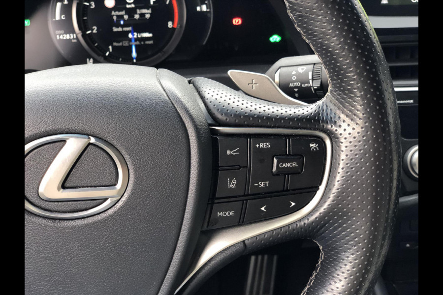 Lexus ES 300h F Sport Line | Schuifdak, Mark Levinson, HUD, Leer, Stoelventilatie, 360 graden camera, Dodehoekherkenning, Eerste eigenaar